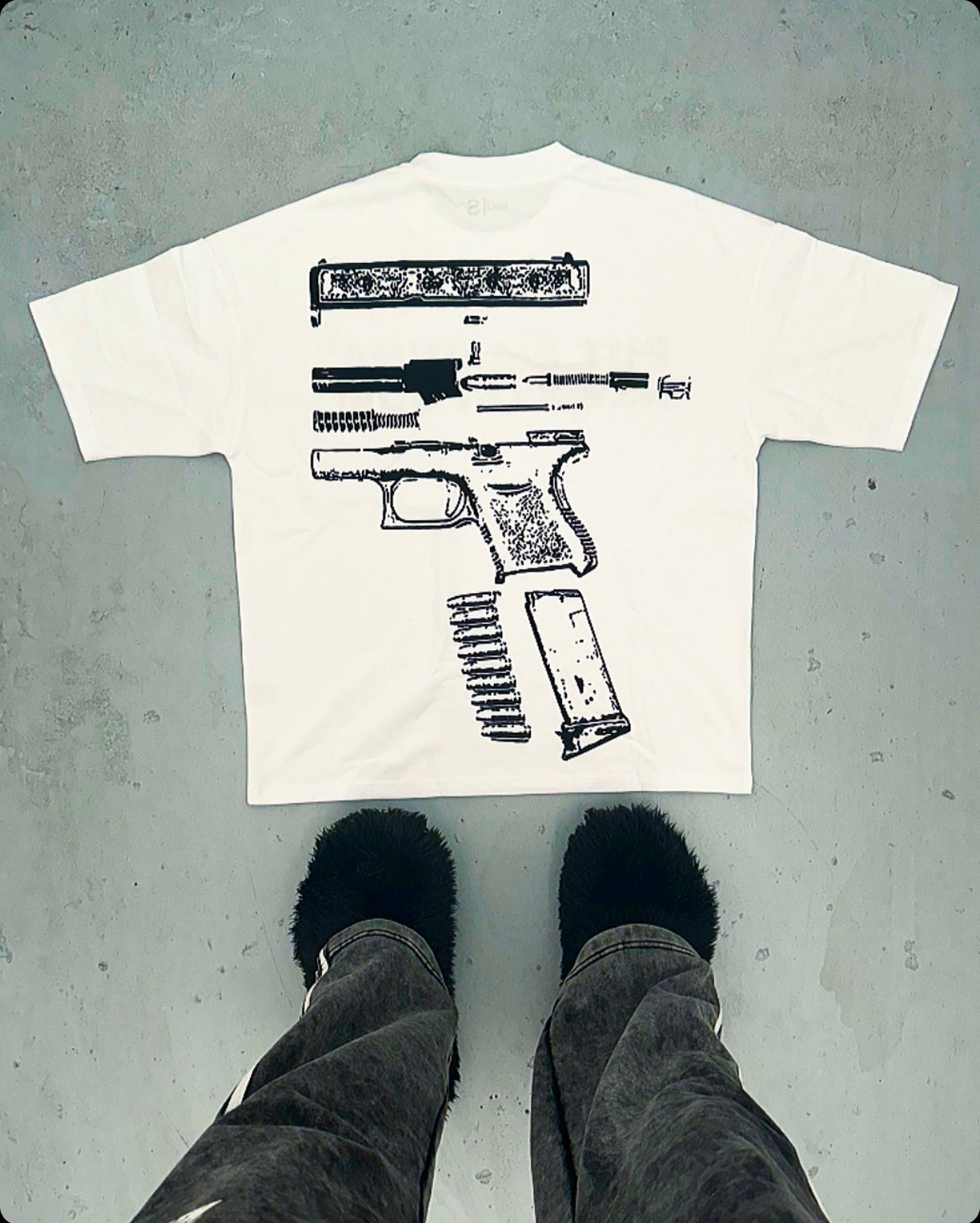 Put Em Onna News Or Sum pistol Oversized tee